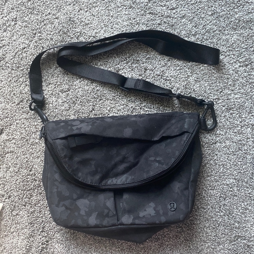 Lululemon all night festival bag